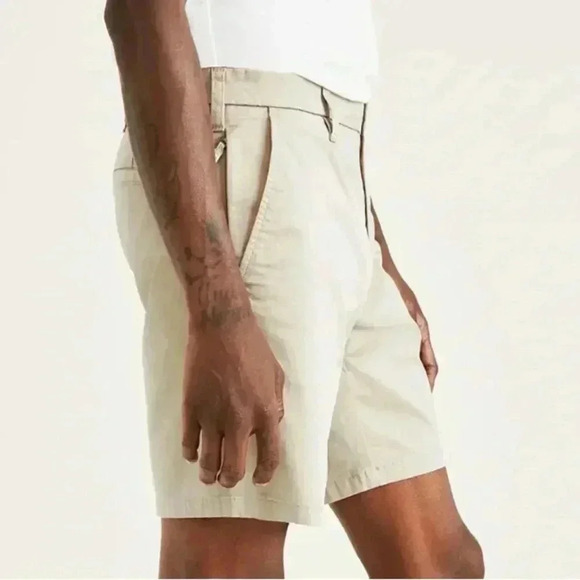 Dockers Ultimate Short With Supreme Flex 9" Mens Stretch Fabric Chino Short - Picture 3 of 4